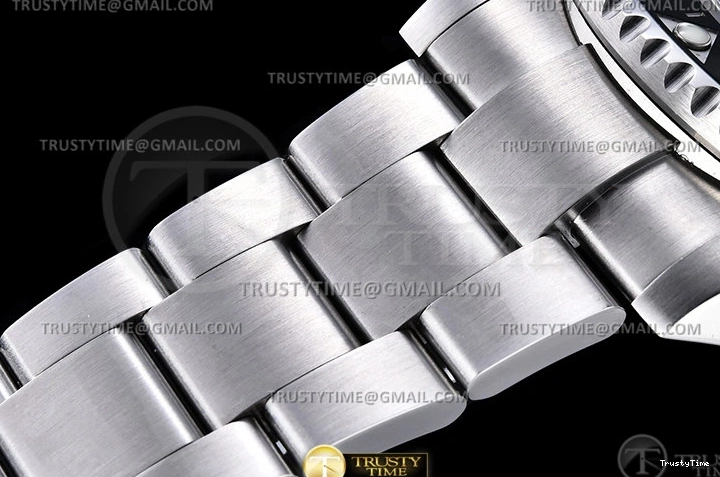 0513 HighQuality ROLSD0105 – Seadweller 126600 43mm SS SS Single Red ARF V4 A 1002